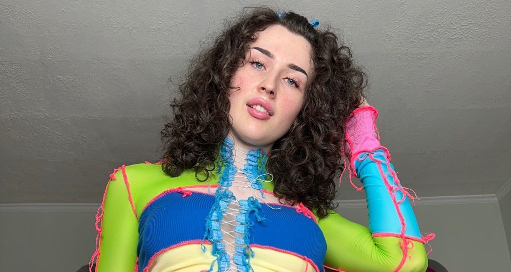 Hazel Lush Bio: Age, Career, and Why She’s a Must-Follow Star